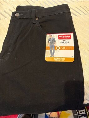 NEW Mens Wrangler Black Relaxed Fit Five Star Jeans